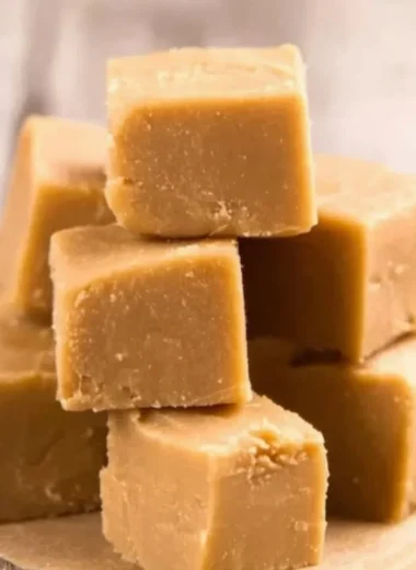 Delicious easy peanut butter fudge made with creamy peanut butter and cocoa.